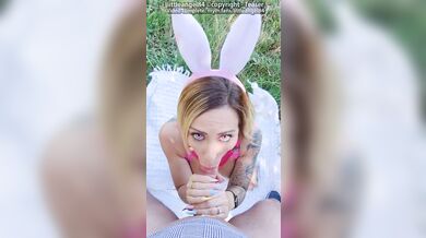 Littleangel84 - Petite lapine suce et se fait défoncer le cul dans la prairie pour Pâques