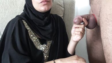 egyptian cuckold stepmother and stepson ديوث مصري يصور مراته كلامها وسخ اوووي