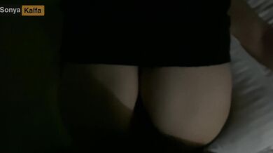 دوست شوهرم وسط مهمونی صدام زد تو اتاق و گفت باید باهم سکس کنیم