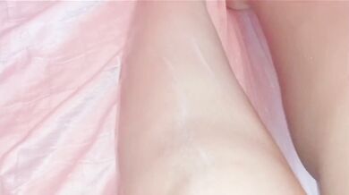 شكون يجي يلحس ليا رجيلات اااحح ويحويني سخنت