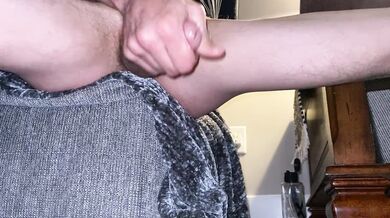 Getting some head from wayyyy up. Ferris wheel blow job on thick white cock