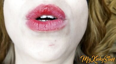 Hot Kinky Girl Show Sexy Mouth