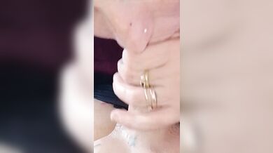 ARONCORA STEPMOM BLOWJOB IN PUBLIC CLEANUP CUM CREAMPIE BBC HOT