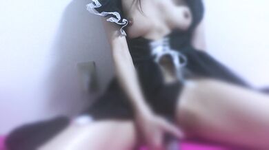 Become a naked apron in maid clothes and orgasm with a vibe