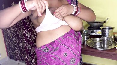 පහල ගෙදරට කුලියට ඇවිත් ඉන්න කෑල්ල..අම්මෝ තන් දෙක ???? | Sri Lankan Big Boobs Step-Sister Cheating