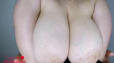 Quickie in the bedroom with cum on the ass of the Brazilian ass, big ass and natural tits