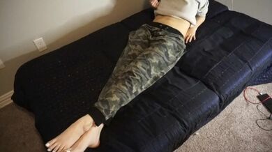 I COULDN'T RESIST MY NAUGHTY STEP SIS IN BED!