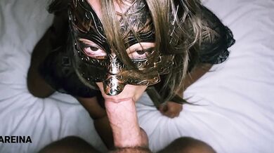 CHUPAREINA \o/ My mother-in-law sucks me off before I take her doggy-style to remove her anal plug