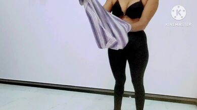 Sri lankan girl undressing ????ඇදුම් මාරු කරන ගමන් විඩියෝ කලා ????