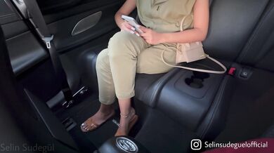 FAKETAXI! Turkish Student cant pay her Uber for the Ride!