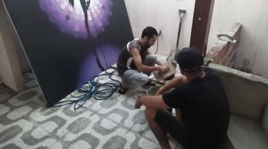 A vivi patroa acabou dando o seu cu ao pedreiro! Vídeo completo no RED.