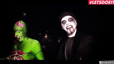 Bums Bus - HALLOWEEN Lullu Gun Petite German Babe Hardcore Monster Threesome - LETSDOEIT