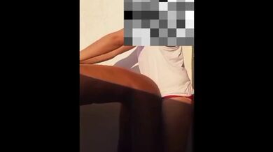 سادية عربية ترغم عبدها على ممارسة الجنس الشرجي في الشرفة