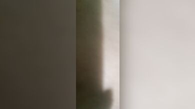 ගෙදර වැඩට ඉන්න අක්කගෙ පිටිපස්සෙන් දැම්මා