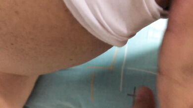AMATEUR fucking in white panties // La silla no aguanto el peso de mi culo.