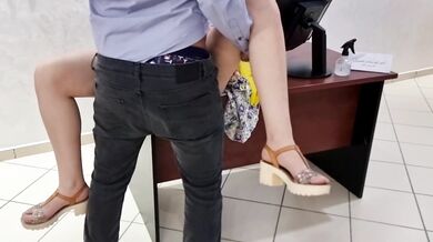 The cleaning lady is a thief ????????????????فلم حصري بالدارجة المغربية - المنظفة تقع في الفخ و كتسرق الفلوس