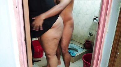 Fucking A Huge Ass Stepmom in Bathroom!