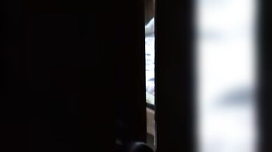 اشتعلت ربيب زوجة أمي استمناء بينما أبي في العمل، ثم ساعدها عن طريق تدمير الشرج - Stepson Help Stepmo