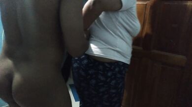 ابن الخطوة يفاجئ زوجة الأب المقيدة - Morocco MILF New Marrid Stepmom Handcuffed By Stepson