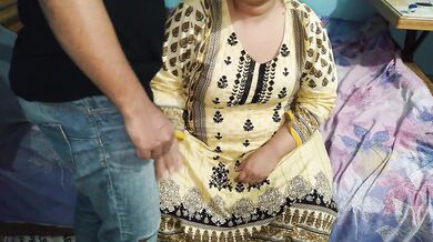 يمارس الجنس مع والدة صديق مسلم باللغة العربية - محلية الصنع