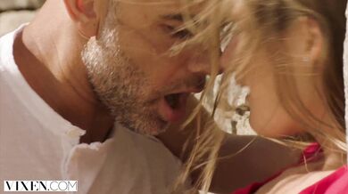 VIXEN Novinha Exibicionista é Fodida No Rabo e Boceta