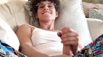 Stepmoms Trans Stepsister Surprise Visit