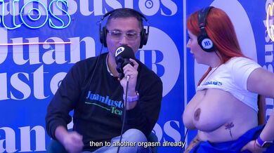 Andrea Pardo se corre 5 veces! seguidas en la máquina sexual en Juan Bustos Podcast