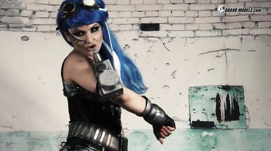 397 - Barbara Bieber - Future warrior girls - Cosplay cyberpunk serie - Trailer