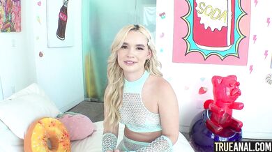 TRUE ANAL Khloe Kingsley keeps you hard