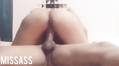 كم احب طيزها الجميل