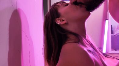 Daddy est à ma disposition aujourd'hui. Free use