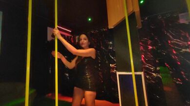 Durante le Premiazioni lo porto nel privè per farmi scopare dal suo grosso Cazzo!