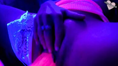 Milfy Zoomedin - Pink Messy Tentacle Fuck Machine.