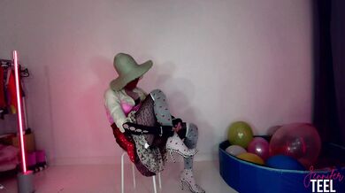 Naughty Jennifer has a new outfit to review!