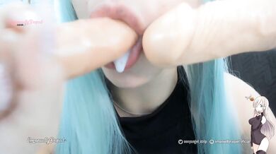 Elizabeth from seven deadly sins cosplay big ass and big tits girl sucking two dildos