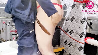 The plumber fixes my pussy leak????سكس السباك????اصلح الحنفية و كمان اصلح كسي لكان يقطر????صوت واضح