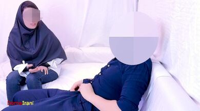 پدرشاگردم به بهونه درس اومد باهام صحبت کنه. که فهمیدم کار دیگه ای باهام داره. پر از مکالمه irani