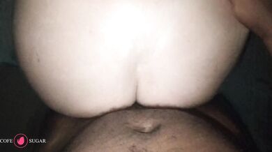 Esposa safada fazendo dp e levando gozada dentro