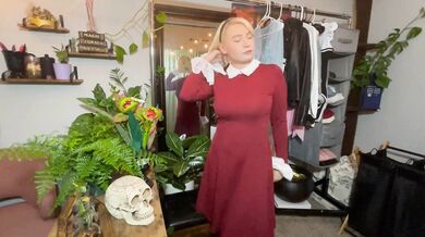 Sabrina Needs Your Help! (Trying on clothes, cosplay, riding, creampie encouragement)