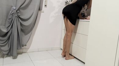 my stepson lifted my skirt and fucked me while I was washing the mirror