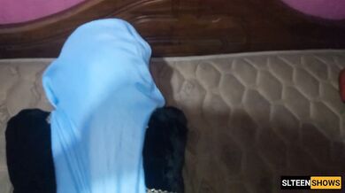 (ෆාතිමා)මුස්ලිම් කෑල්ල ???????? SL muslim girl fucks her pussy