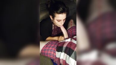 Pale Vampire Tinder Date Sucks Big White Veiny Cock for Blud but Gets Huge Cumload in Mouth Instead