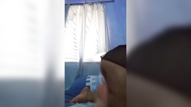 مصرية بتقول لعشقها أنا خيفة زوجي يعرف إني بصورلك الفيديوهات دي