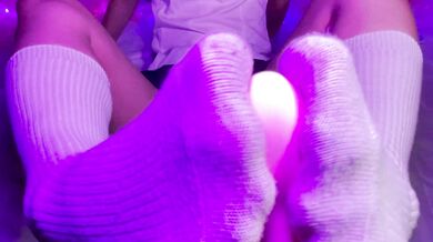 【おてつだい】大至急セーラー服に口と手足でヌいてもらいたい人向け♥ - Blow, footjob and handjob by Japanese high school students♥