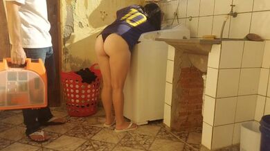 Married housewife pays washing machine technician with her pussy